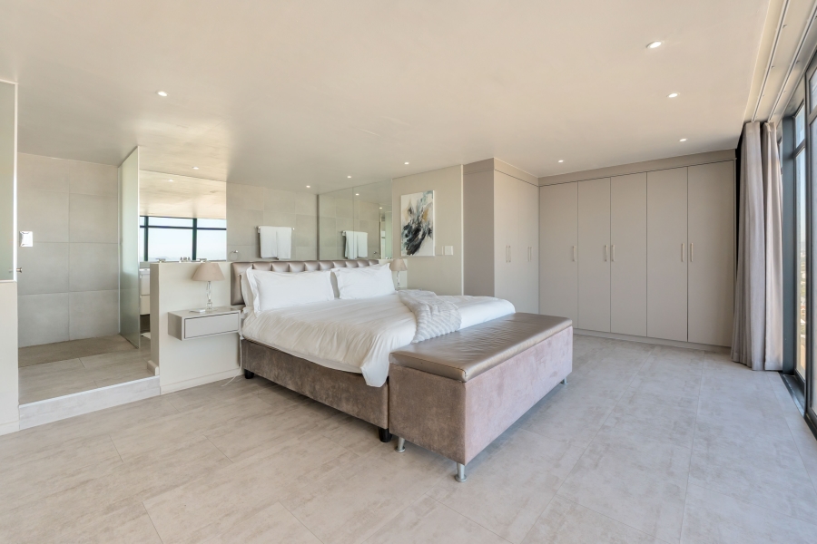 4 Bedroom Property for Sale in Bloubergstrand Western Cape